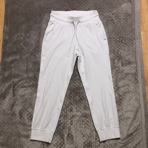 Lululemon Cropped Joggers